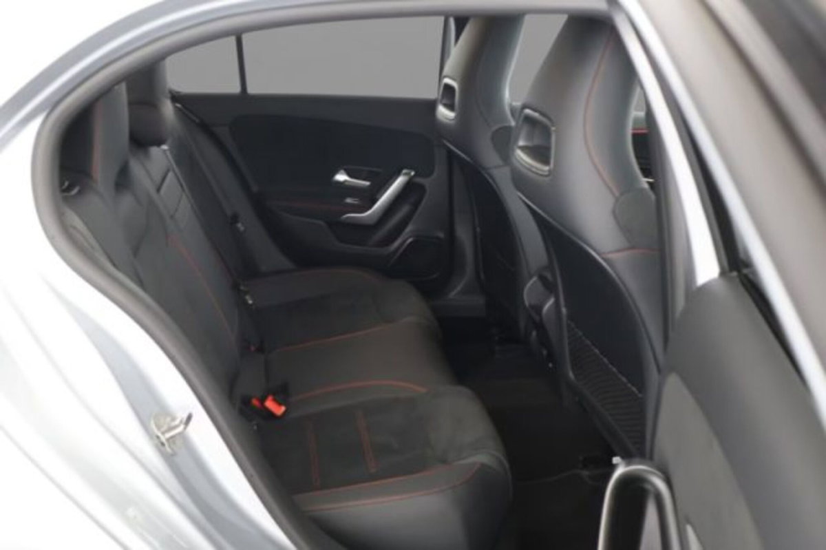 Mercedes-Benz Classe A 200 AMG Line Premium Plus auto (8)