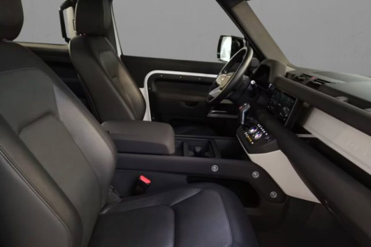 Land Rover Defender 90 3.0d i6 mhev X-Dynamic SE awd 200cv auto (7)