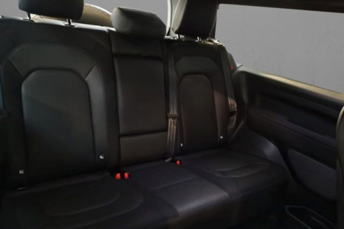 Land Rover Defender 90 3.0d i6 mhev X-Dynamic SE awd 200cv auto (8)