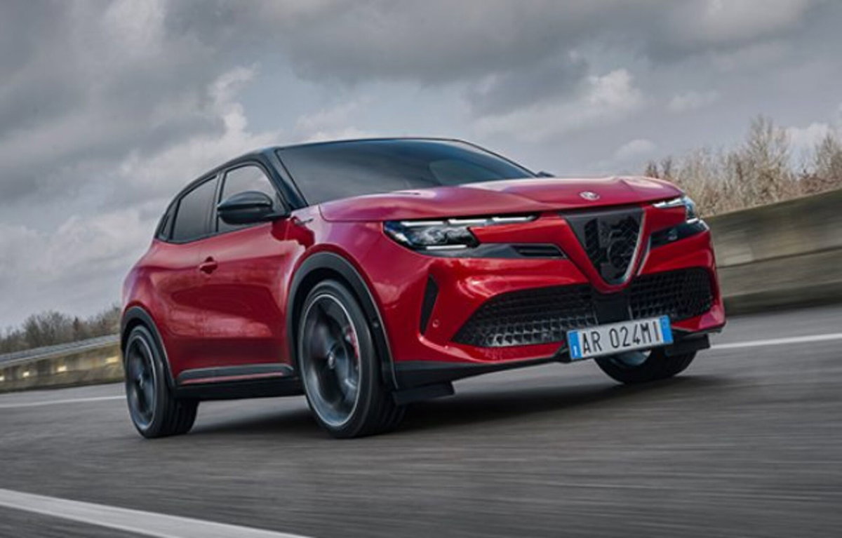 Alfa Romeo Junior 1.2 ibrida Q4 Sprint 145cv edct6