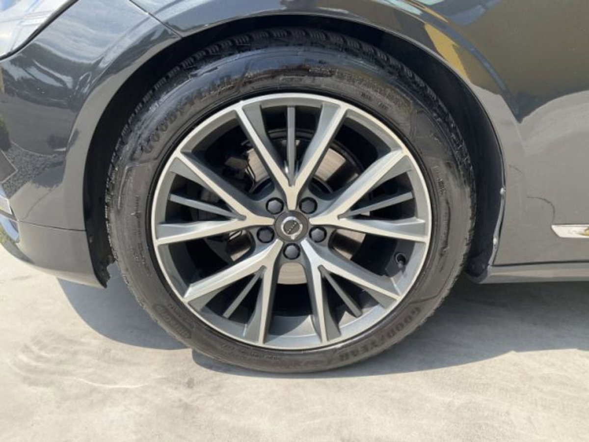 Volvo V90 D4 Geartronic Inscription (8)