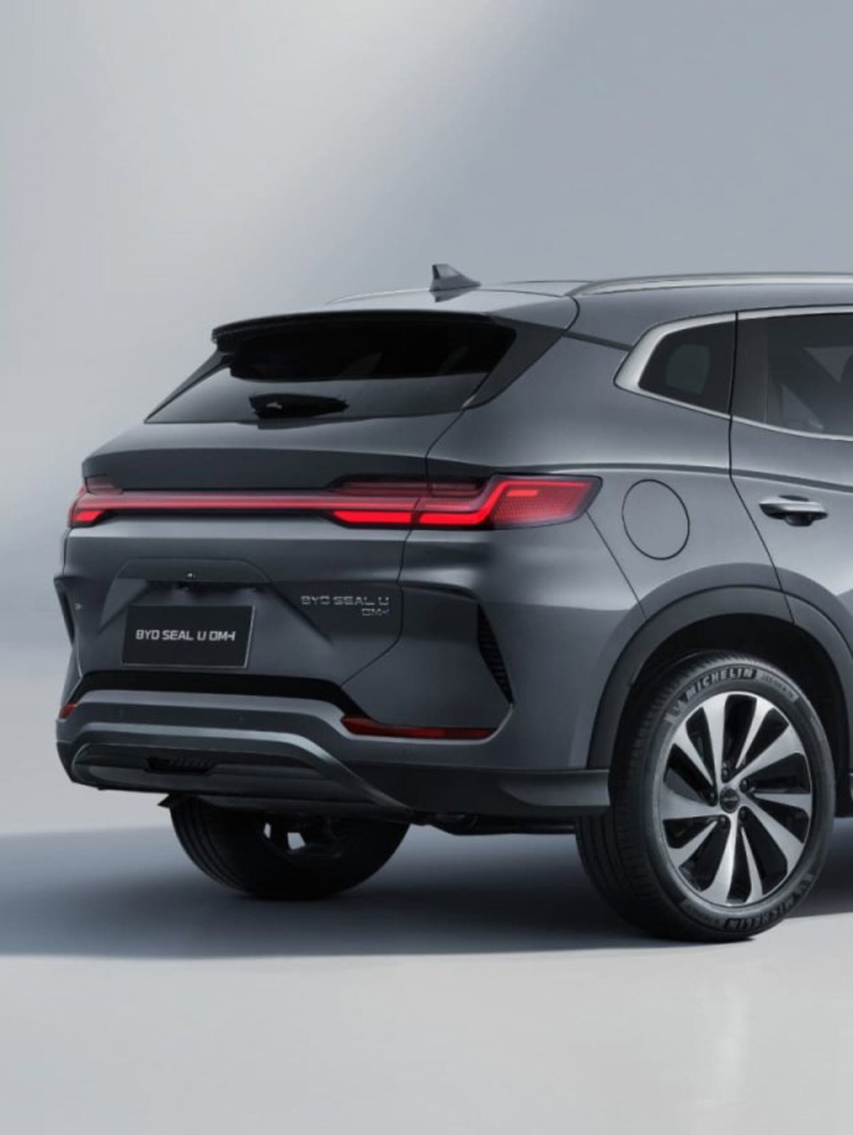 Byd Seal U DM-i 1.5 phev Design awd (7)