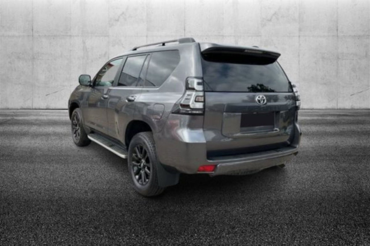 Toyota Land Cruiser 5p 2.8 d-4d Executive auto (4)