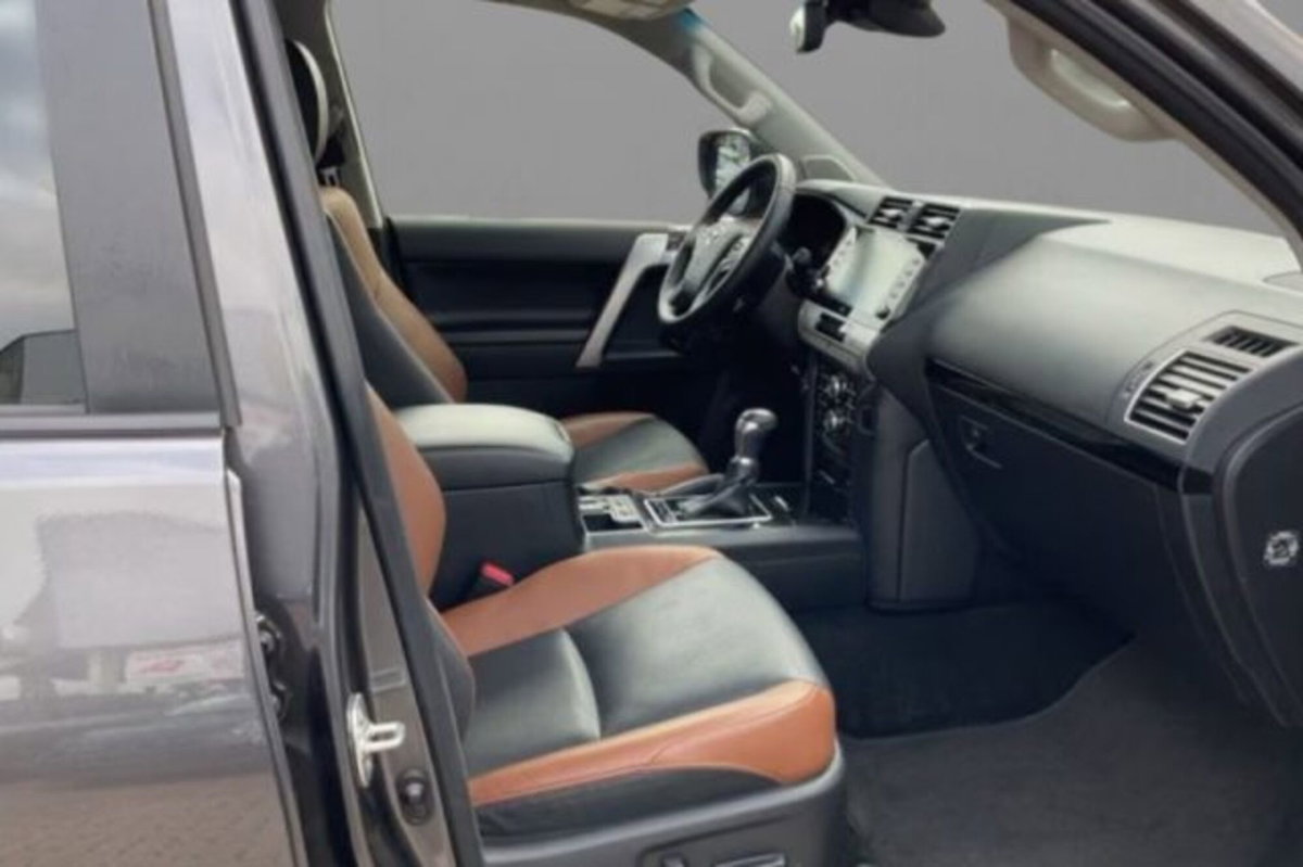 Toyota Land Cruiser 5p 2.8 d-4d Executive auto (7)