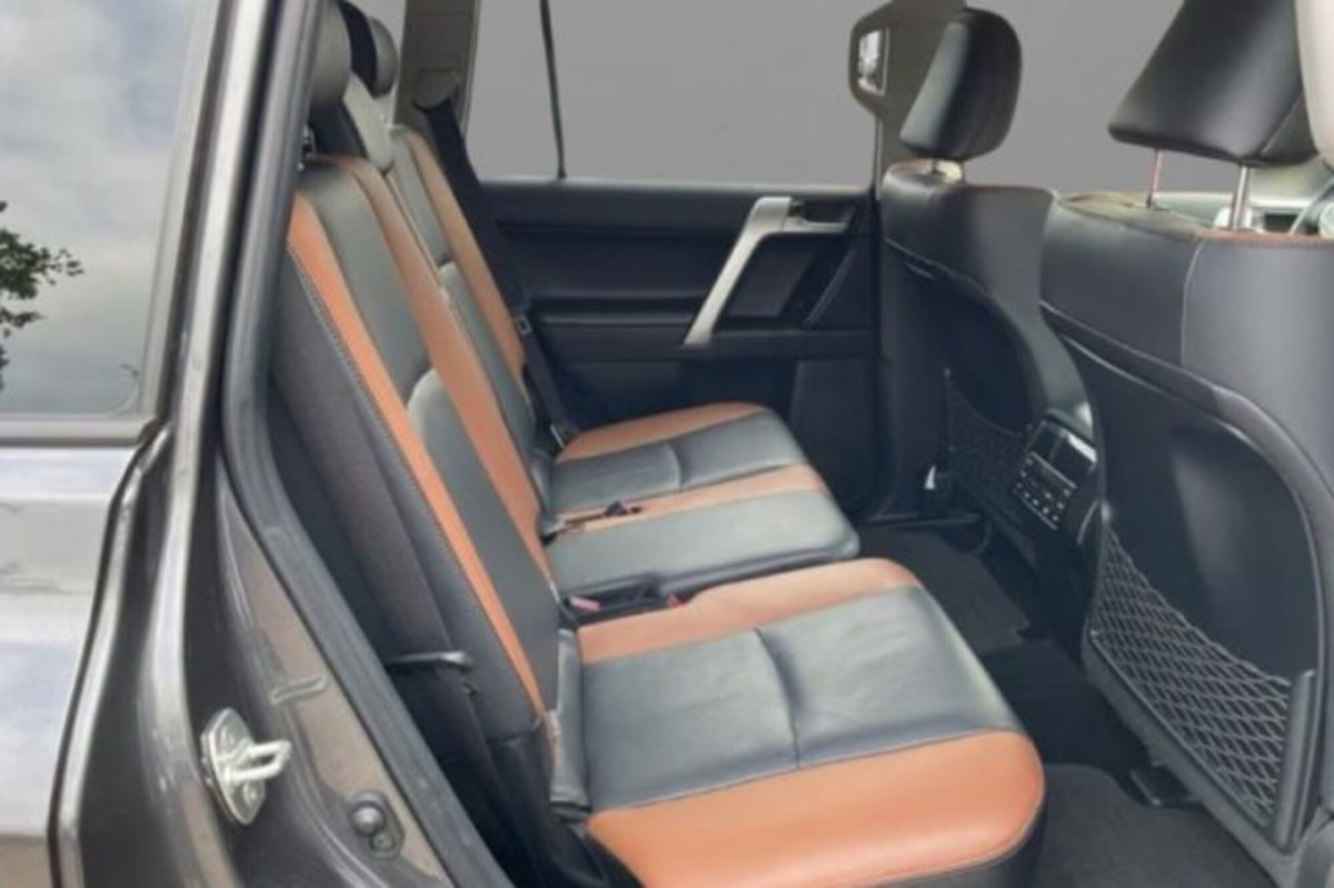 Toyota Land Cruiser 5p 2.8 d-4d Executive auto (8)