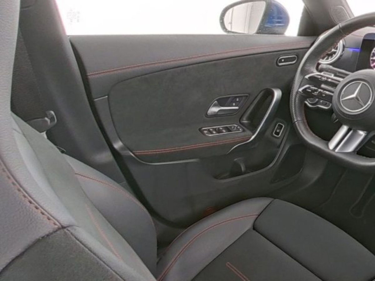Mercedes-Benz CLA 200 d Automatic Premium (2)