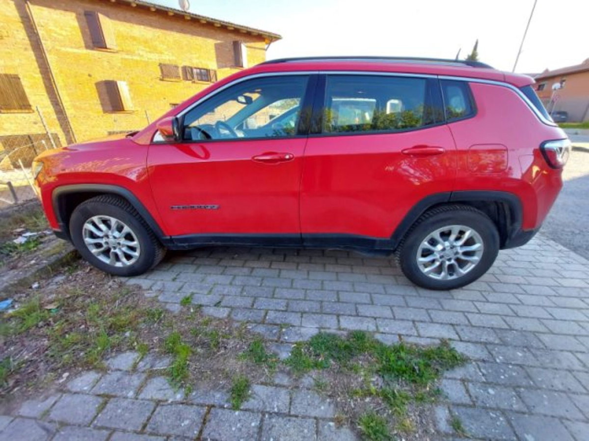 Jeep Compass 1.3 T4 190CV PHEV AT6 4xe Business Plus (4)
