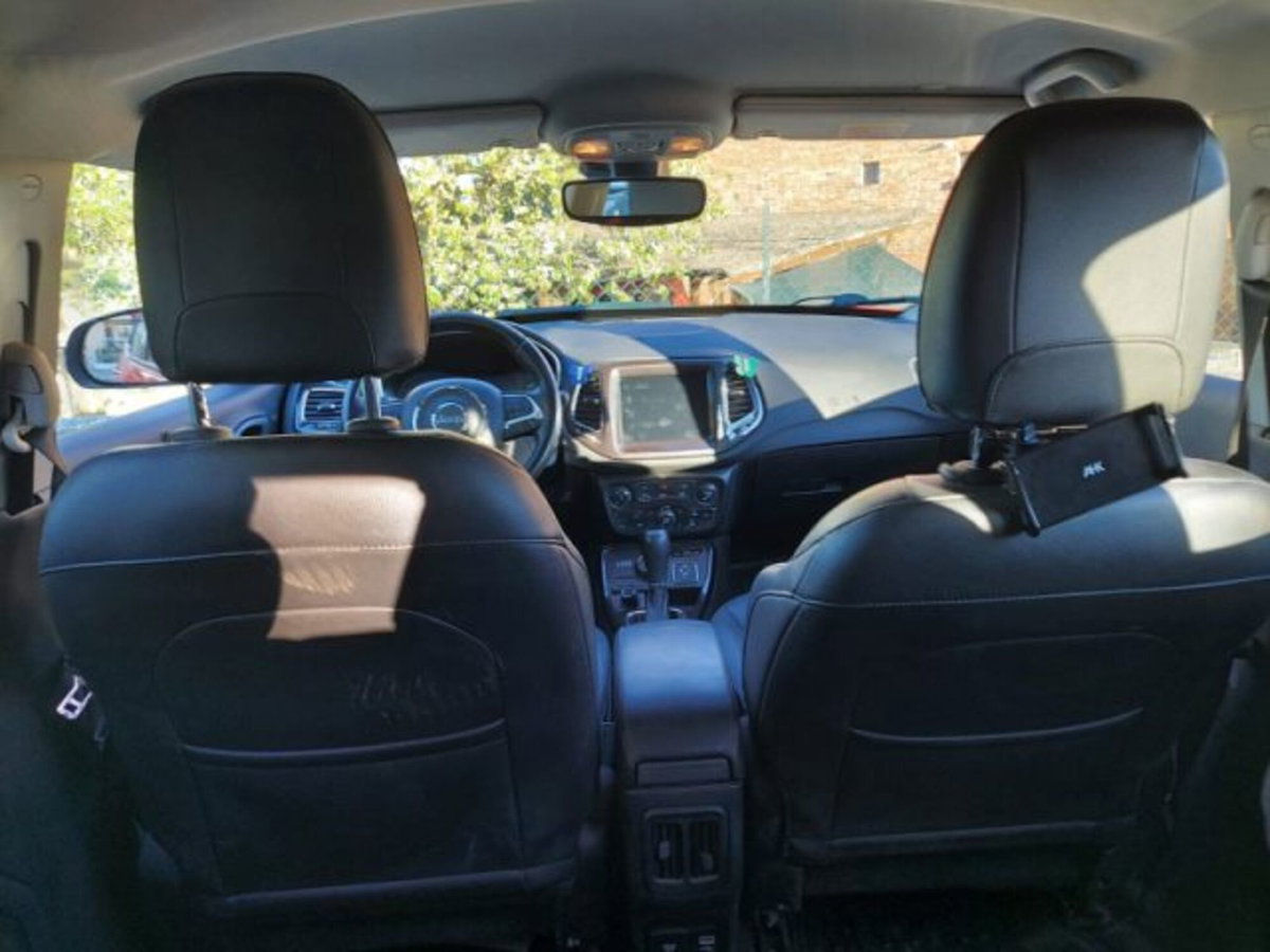 Jeep Compass 1.3 T4 190CV PHEV AT6 4xe Business Plus (8)