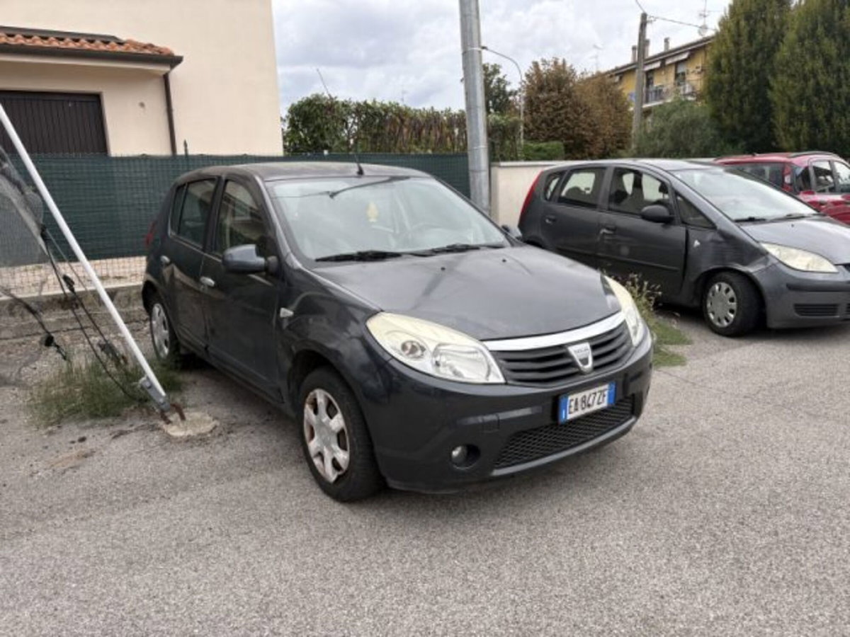Dacia Sandero 1.4 8V GPL Lauréate (3)