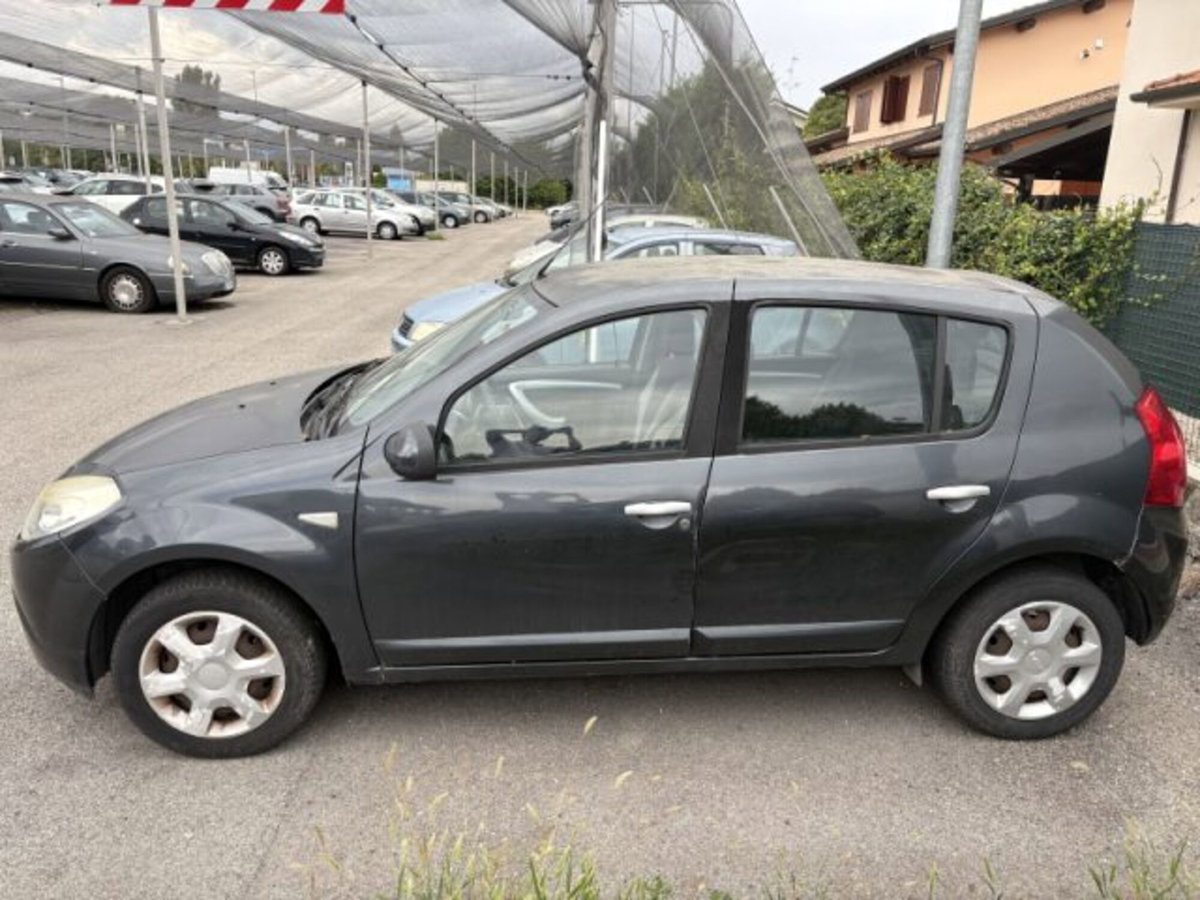 Dacia Sandero 1.4 8V GPL Lauréate (5)