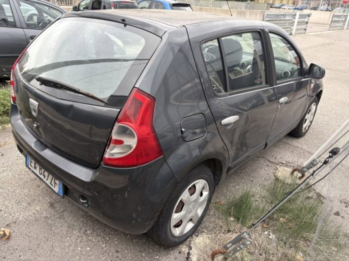 Dacia Sandero 1.4 8V GPL Lauréate (7)