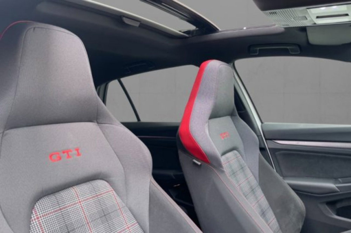 Volkswagen Golf 2.0 tsi GTI 265cv dsg (7)