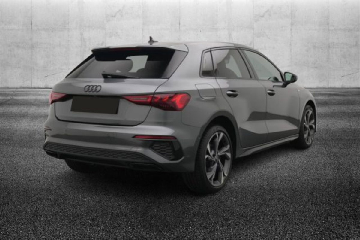 Audi A3 Sportback 45 TFSI e S tronic S line edition (2)