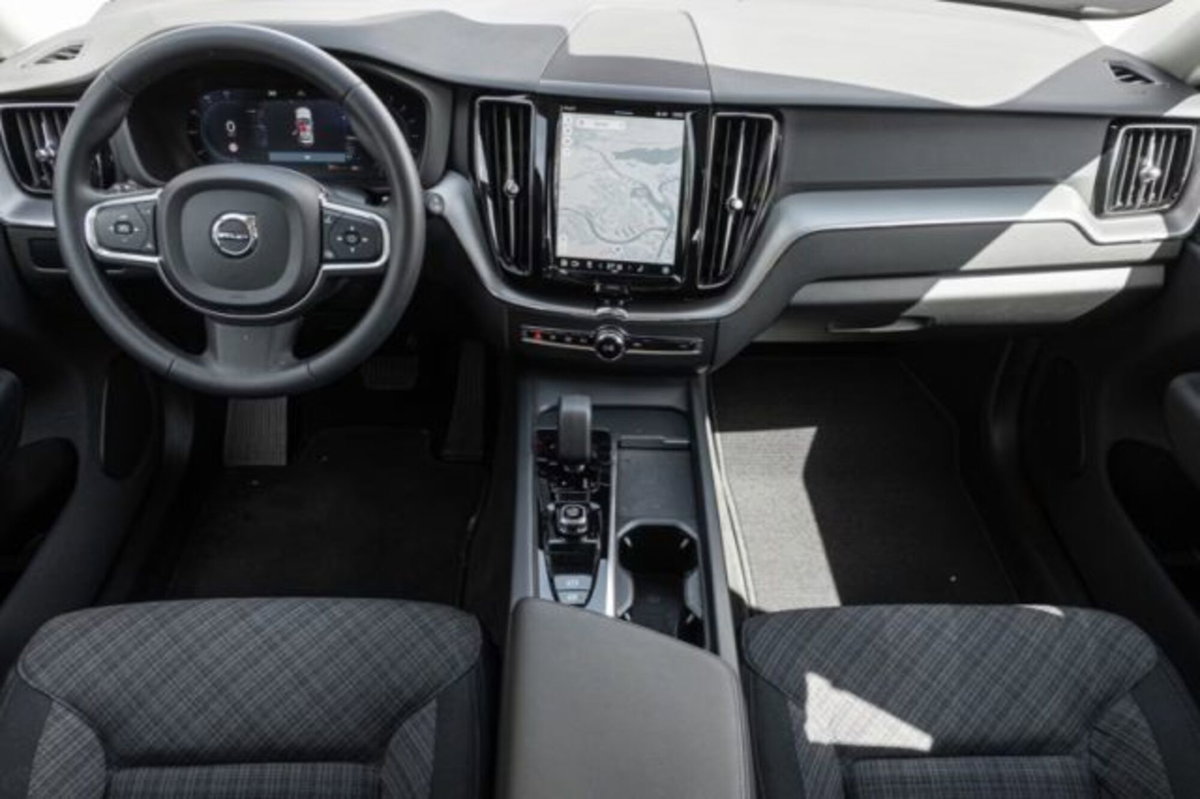 Volvo XC60 B4 automatico Core (5)
