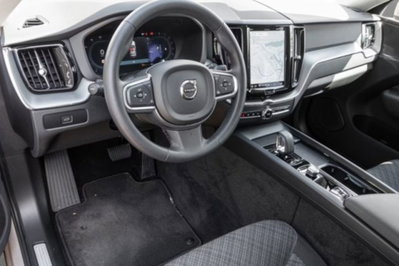 Volvo XC60 B4 automatico Core (6)