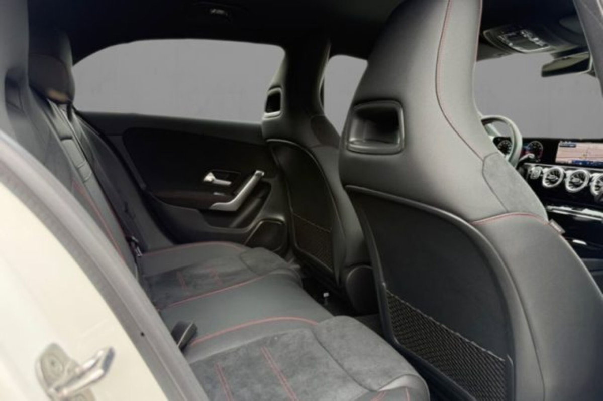 Mercedes-Benz Classe A 250 AMG Line Premium Plus 4matic auto (8)