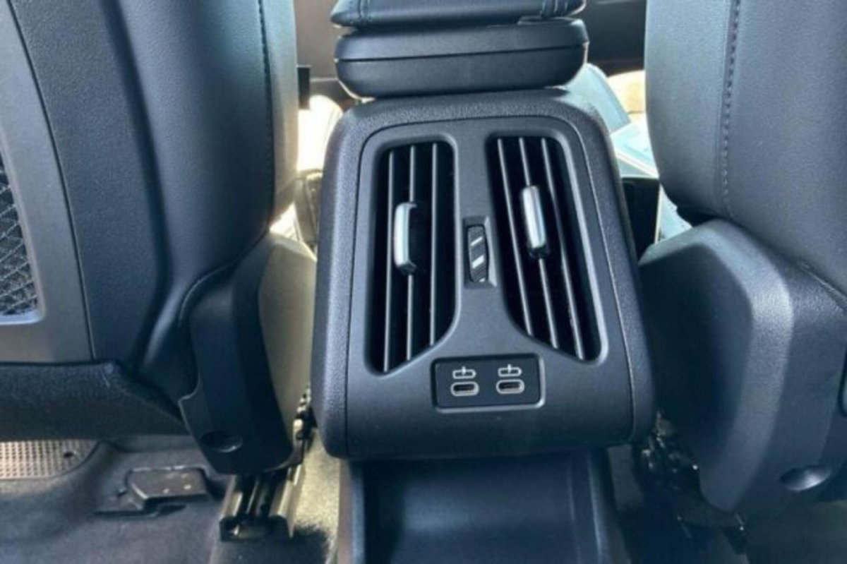 BMW X1 sDrive 20i Msport (8)