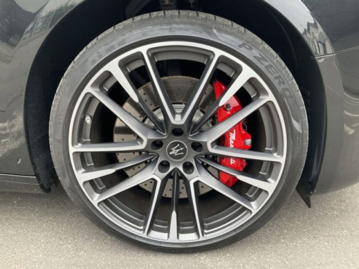 Maserati Ghibli Ghibli V8 580 CV Trofeo (8)