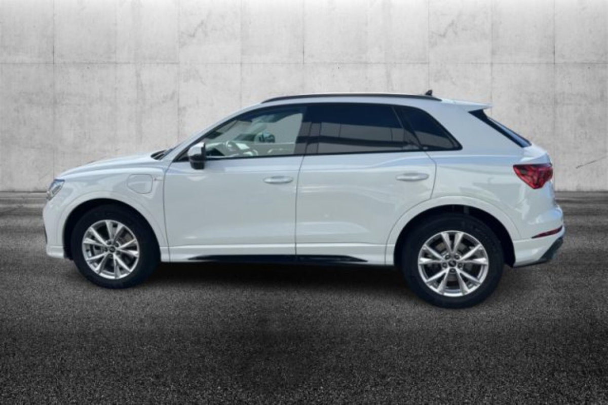Audi Q3 45 TFSI e S tronic S line edition (3)