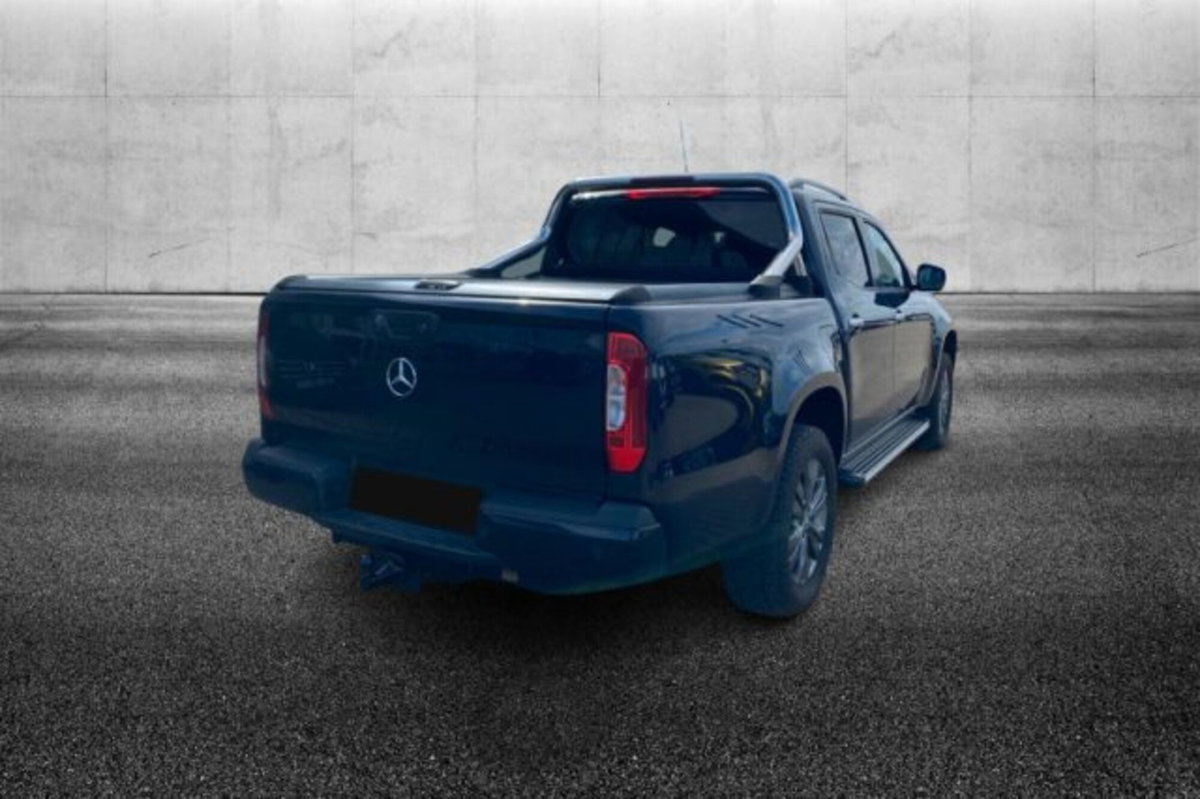 Mercedes-Benz Classe X Pick-up 250 d 4Matic Progressive (3)