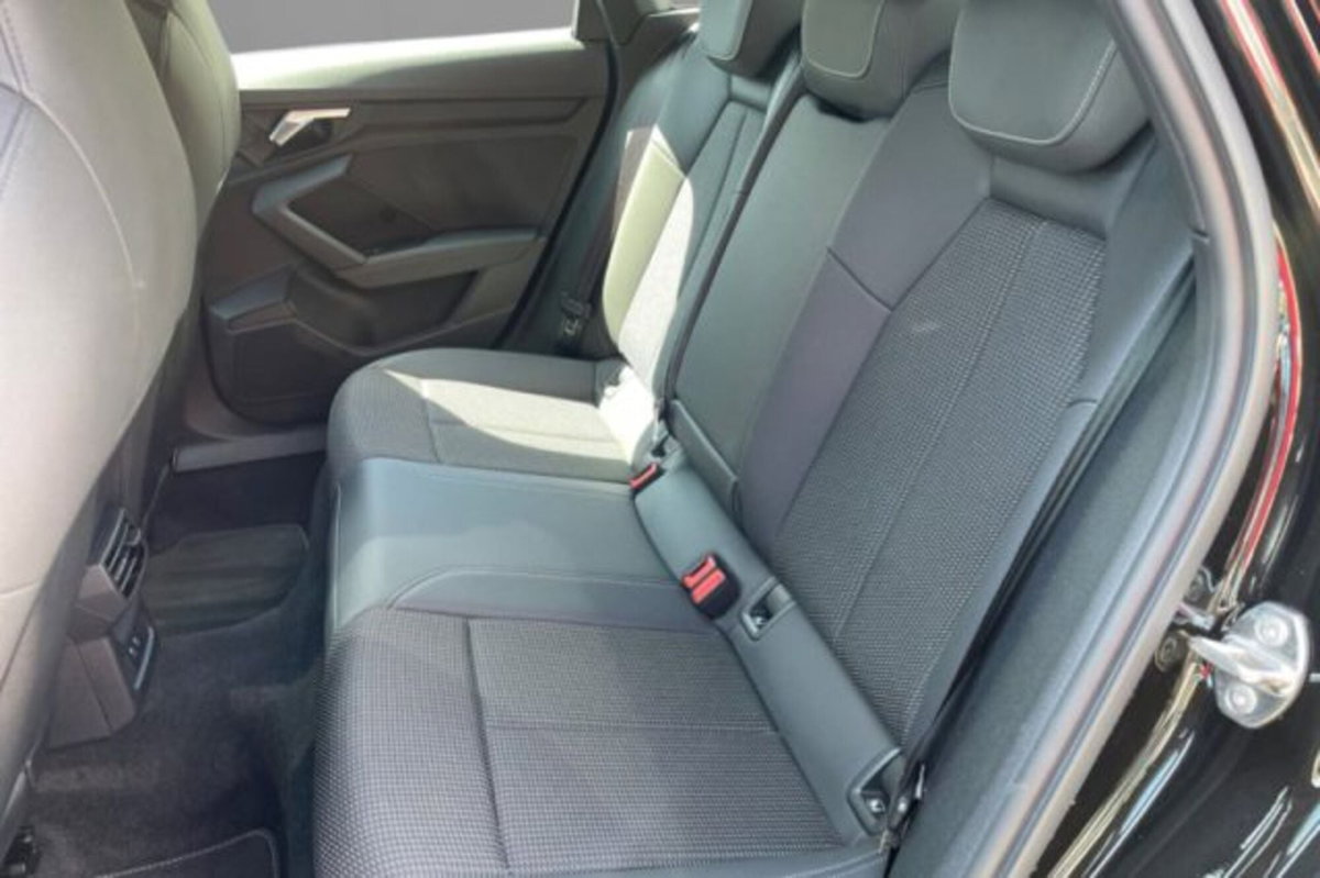 Audi A3 Sportback 40 TFSI quattro S tronic S line edition (5)