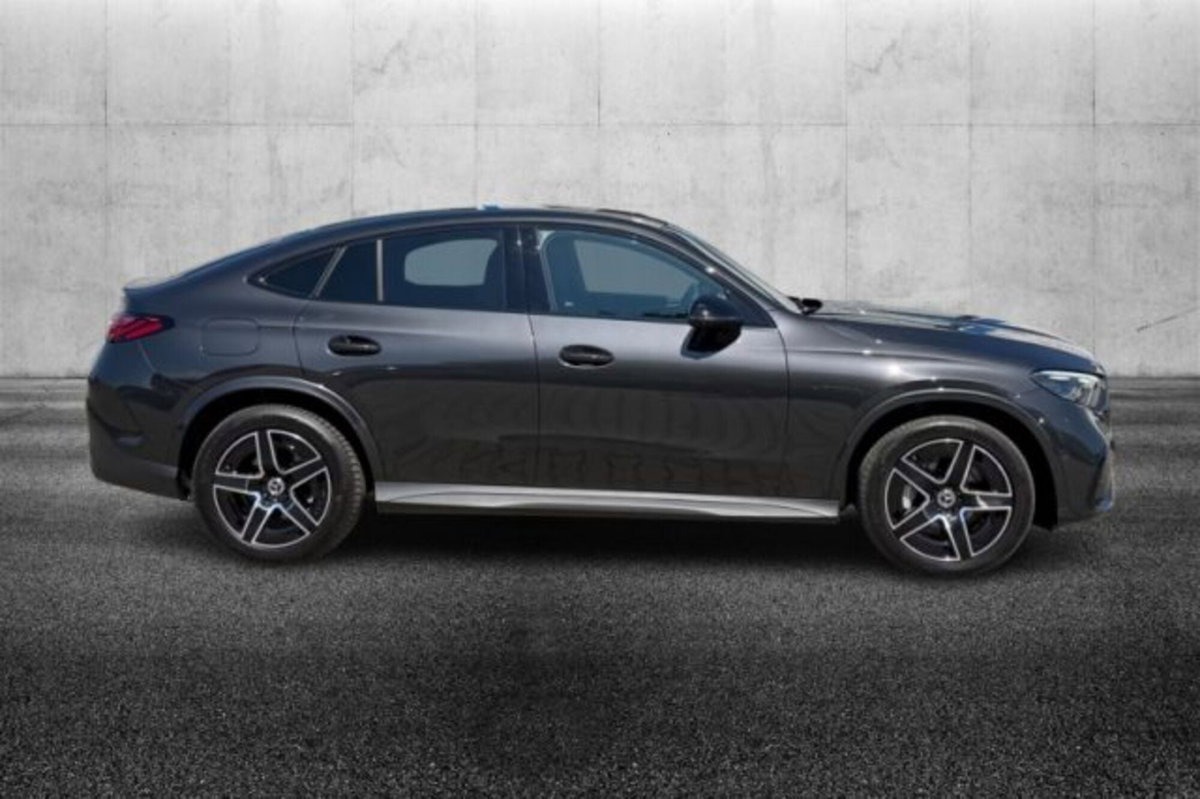 Mercedes-Benz GLC 220 d 4Matic Mild Hybrid AMG Premium Plus (5)