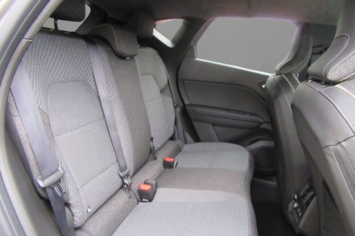 Renault Captur 1.0 eco-g Techno 100cv (8)