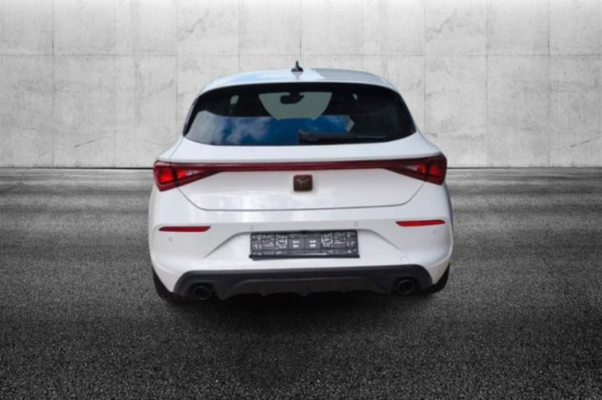 Cupra Leon Leon 2.0 TSI 245 CV DSG VZ Carbon (4)