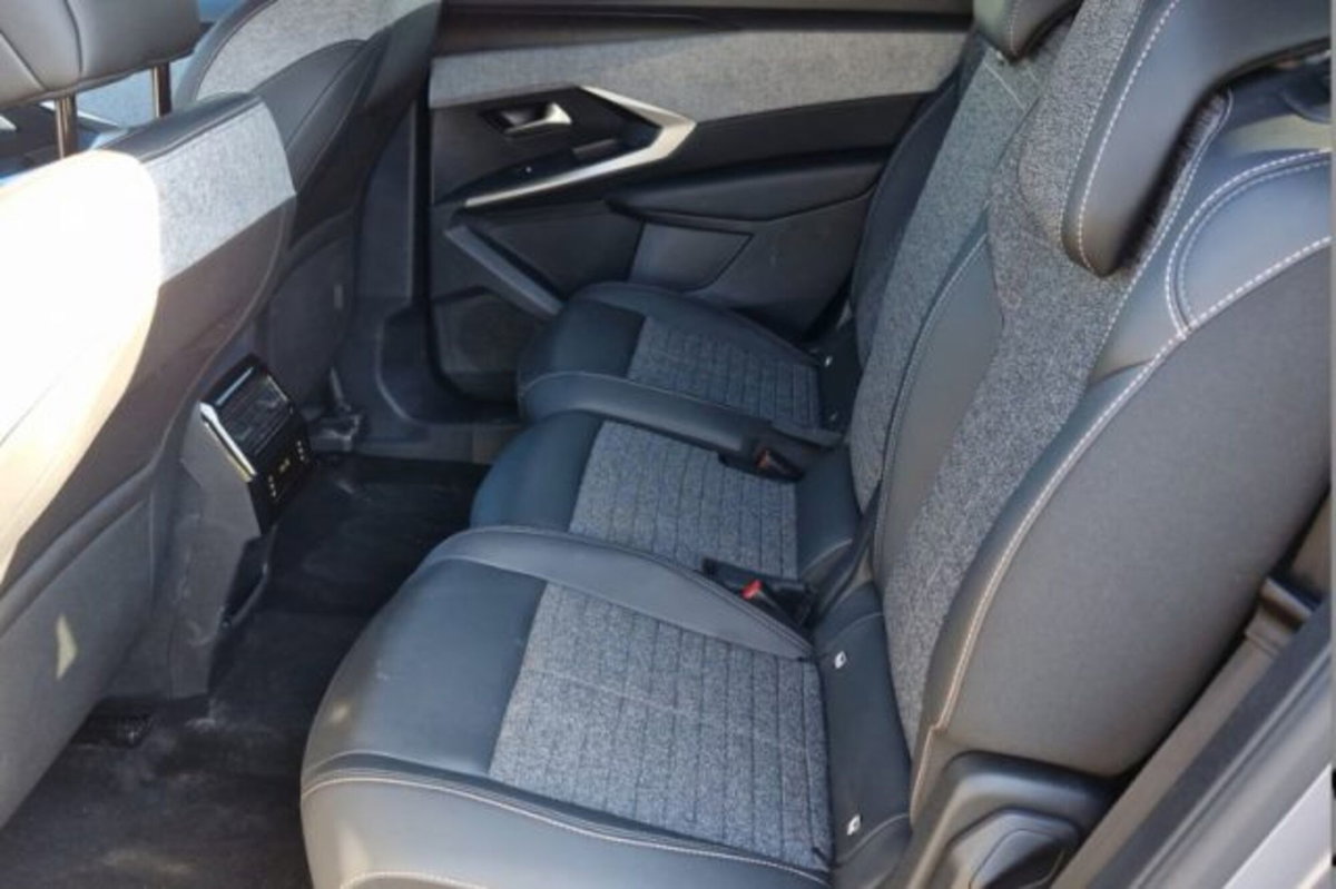 Peugeot 5008 1.2 hybrid Allure 145cv 7p.ti e-dcs6 (6)