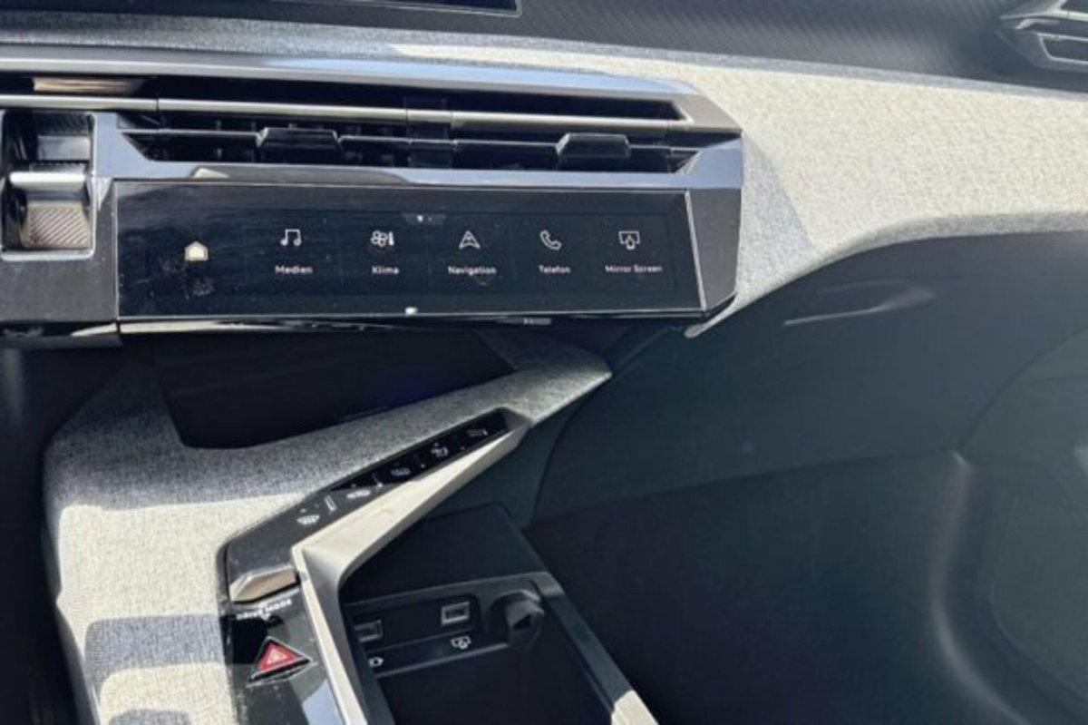 Peugeot 3008 1.2 hybrid Allure Business 145cv e-dcs6 (7)