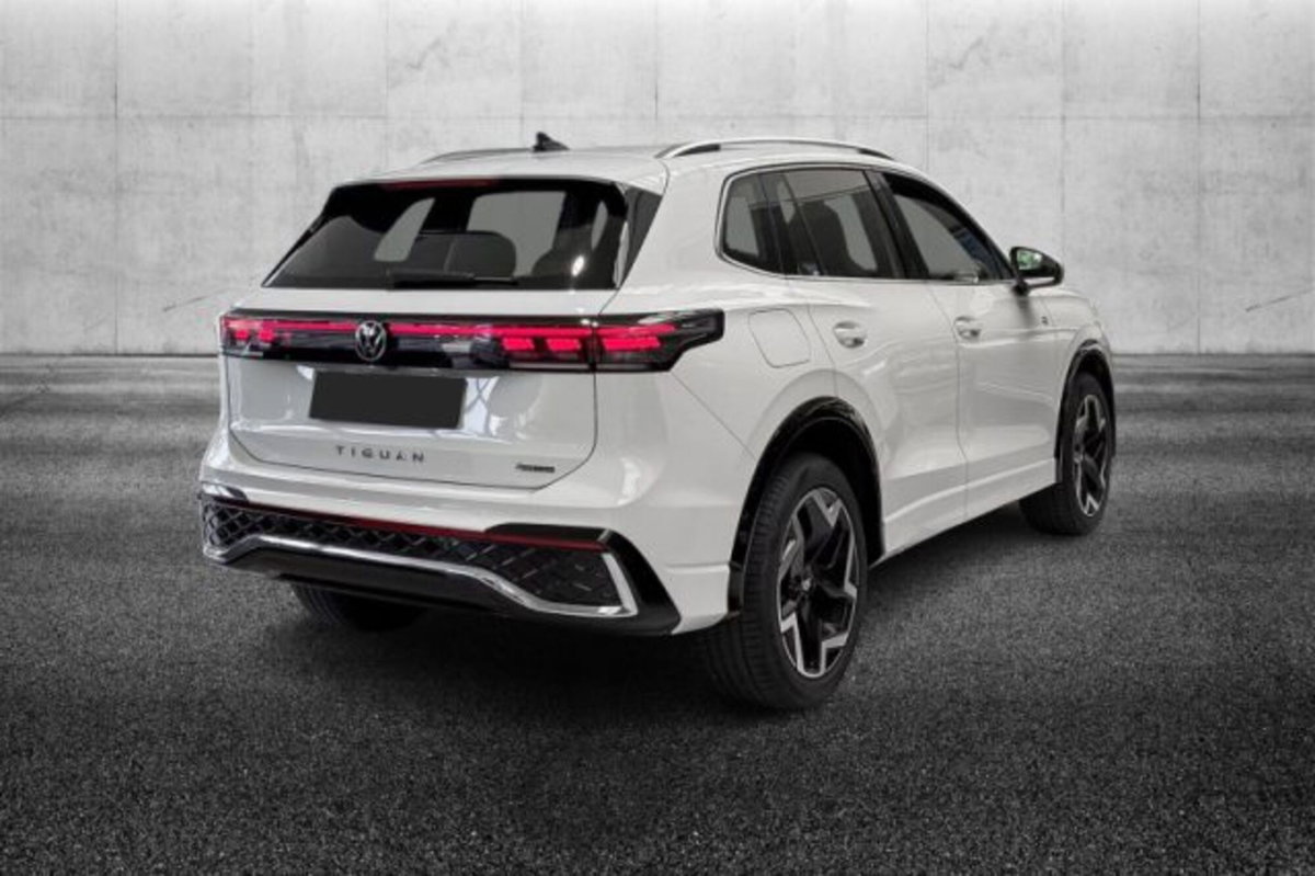 Volkswagen Tiguan 2.0 tdi R-Line 4motion 193cv dsg (2)