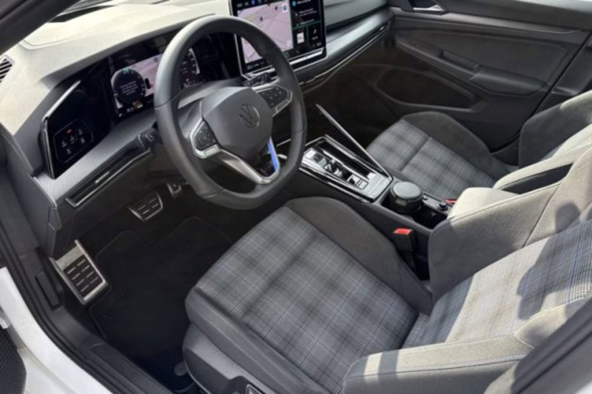 Volkswagen Golf 1.5 tsi ehybrid GTE 272cv dsg (7)