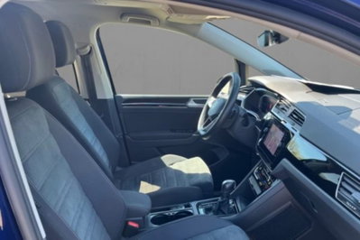 Volkswagen Touran 2.0 TDI 150 CV SCR DSG Executive BlueMotion Tech. (6)
