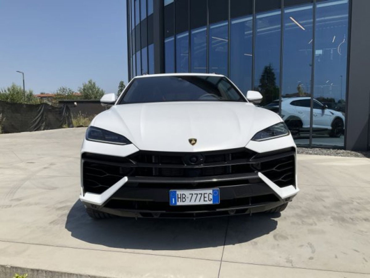 Lamborghini Urus 4.0 (2)