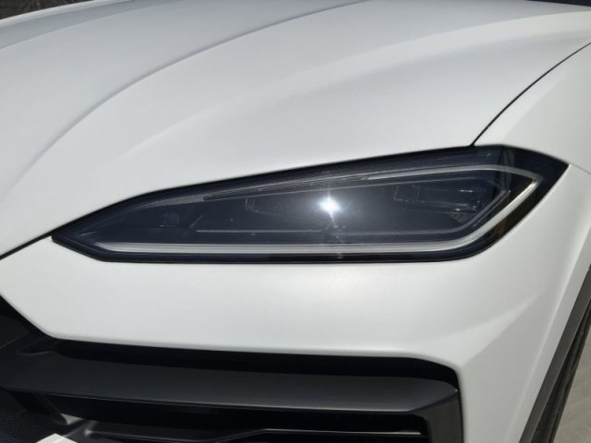 Lamborghini Urus 4.0 (4)