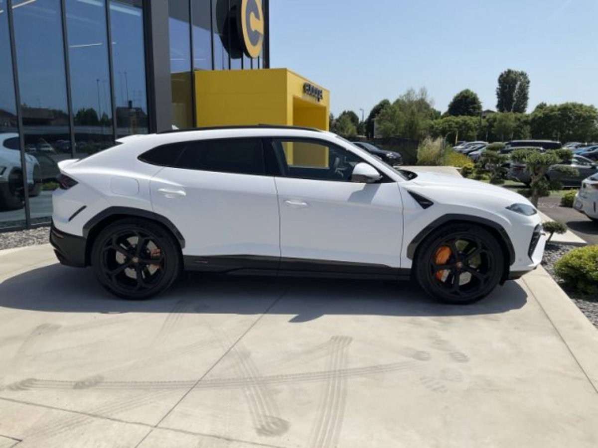 Lamborghini Urus 4.0 (5)