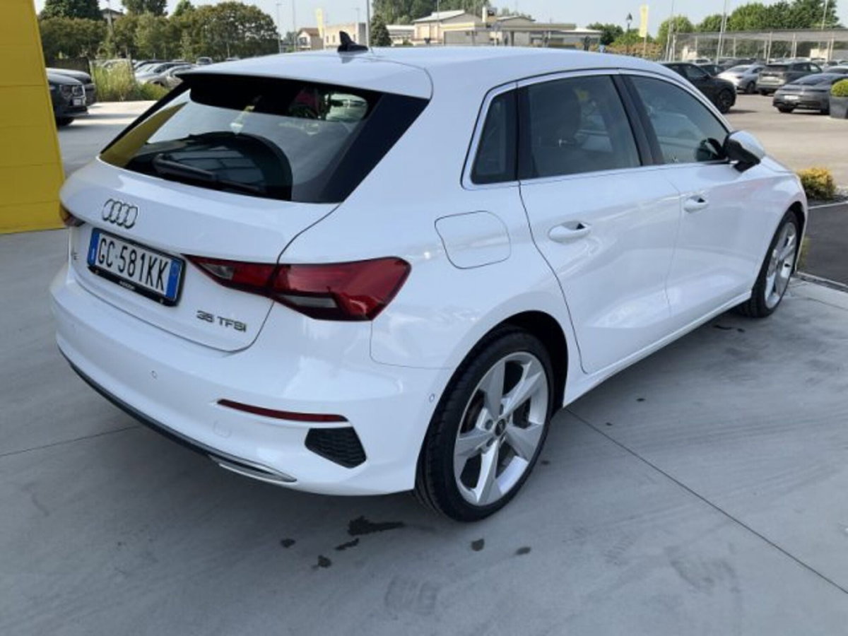 Audi A3 Sportback 35 TFSI S tronic Business Advanced (6)