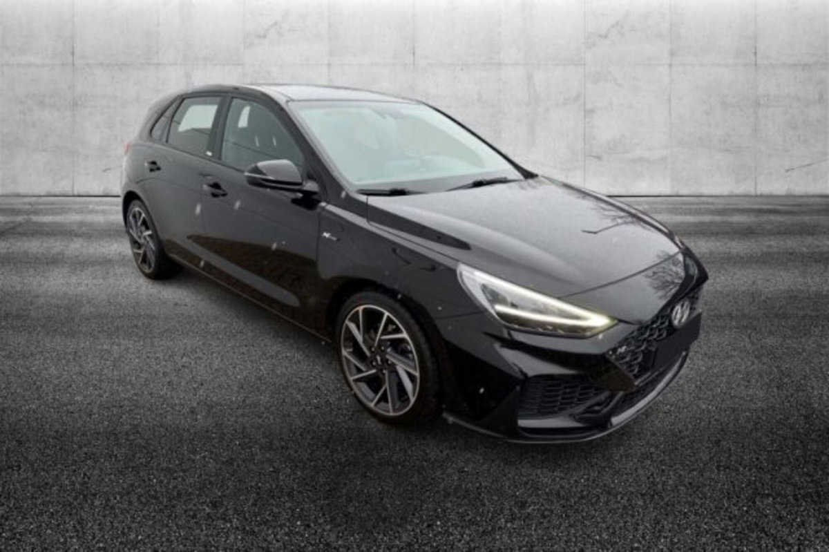 Hyundai i30 Fastback 1.5 T-GDI DCT 48V N-Line (2)