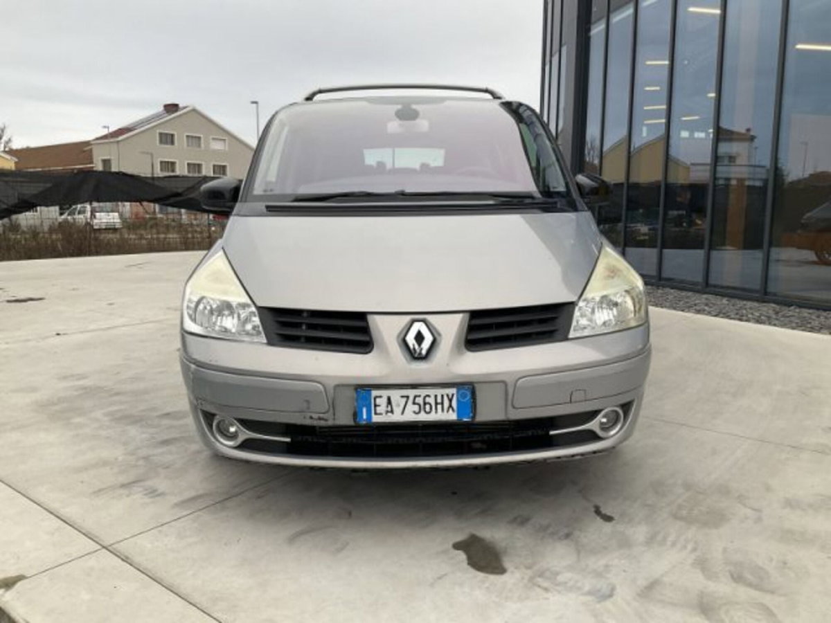 Renault Grand Espace 2.0 dCi 175CV Proactive Initiale (2)