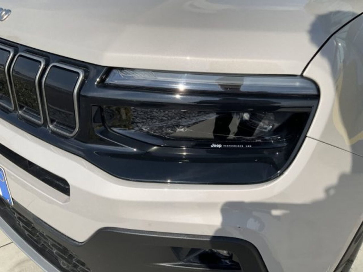 Jeep Avenger 1.2 turbo Summit fwd 100cv (4)