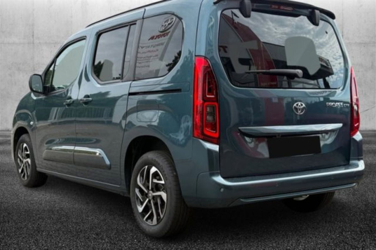 Toyota Proace City Verso City Verso 1.5D 130 CV S&S Long Lounge (3)