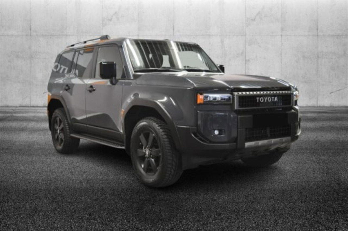 Toyota Land Cruiser 2.8 d-4d Lounge awd auto (2)