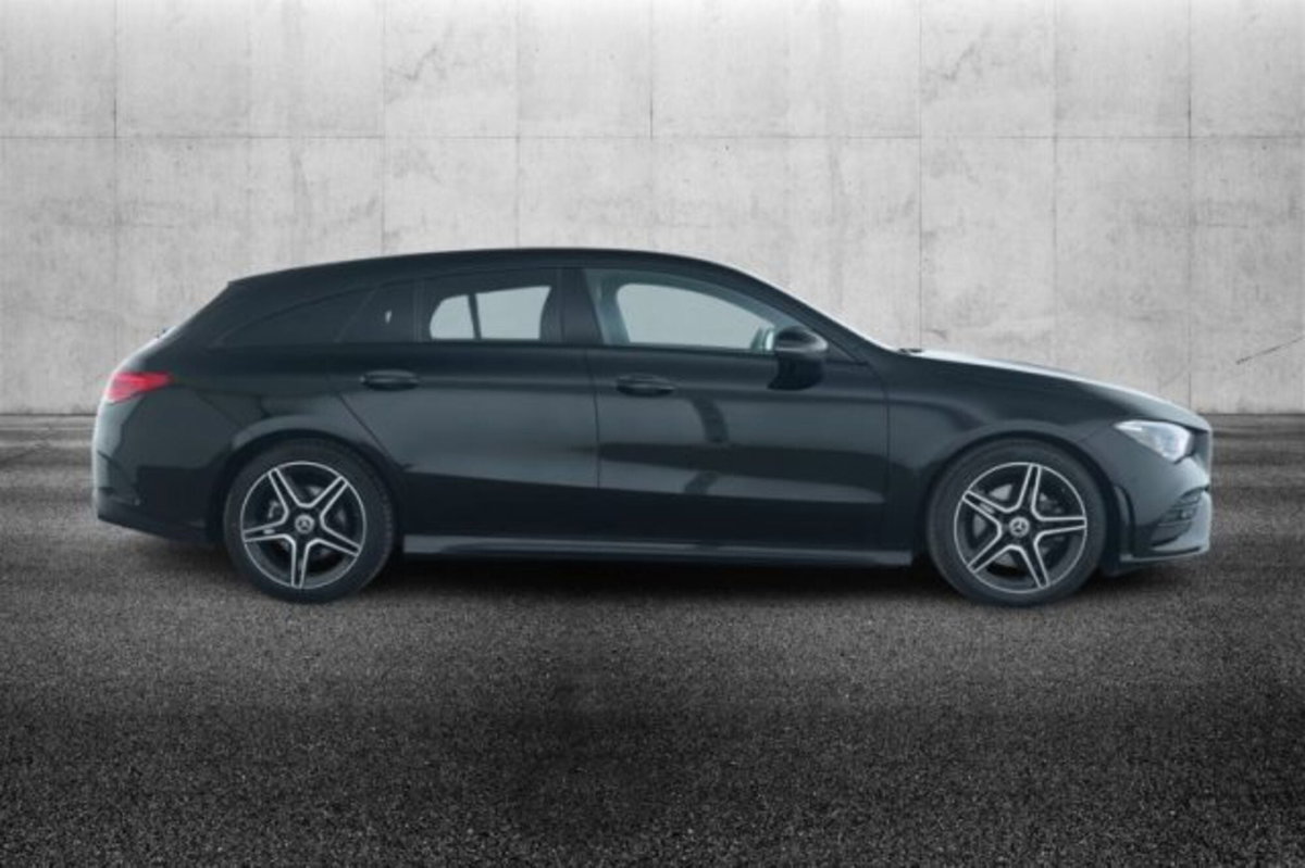 Mercedes-Benz CLA Shooting Brake 220 d Automatic Shooting Brake Premium (5)
