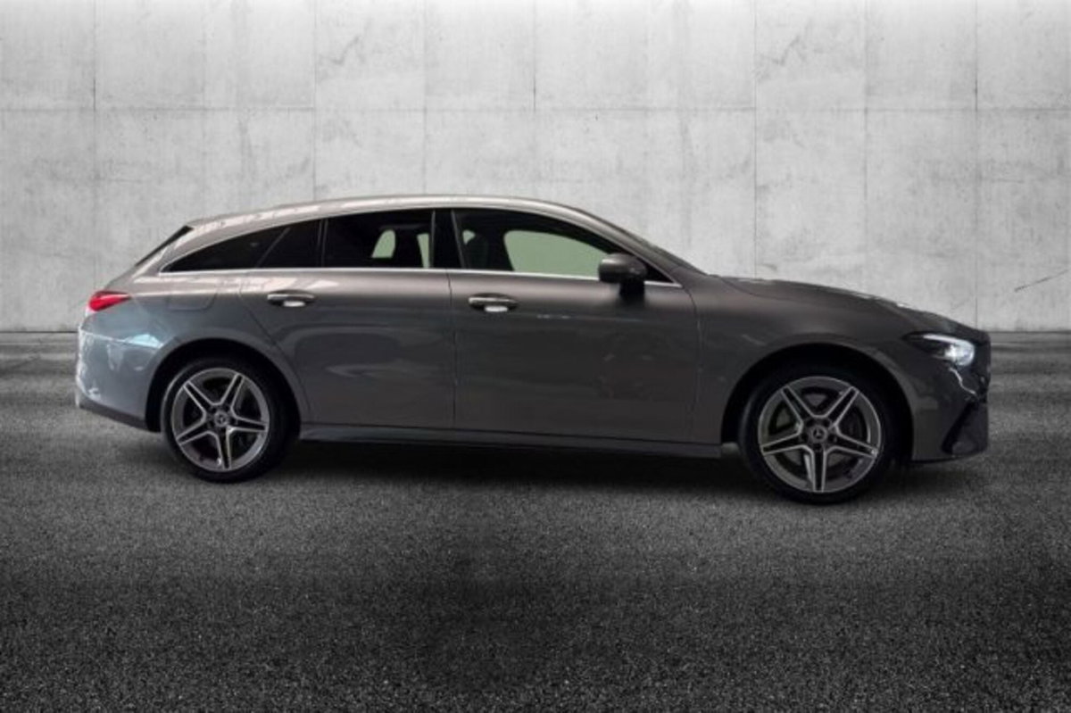 Mercedes-Benz CLA Shooting Brake 250 e phev AMG Line Premium auto (5)