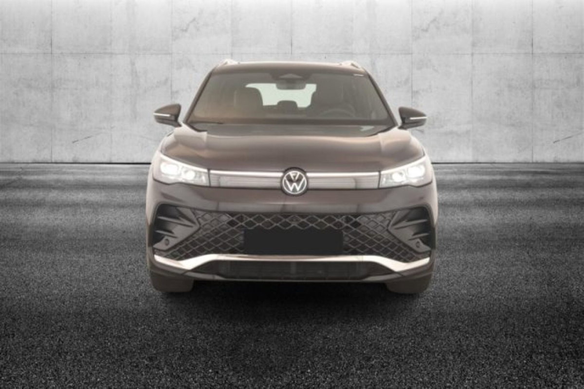 Volkswagen Tiguan 2.0 tdi R-Line 4motion 193cv dsg (3)