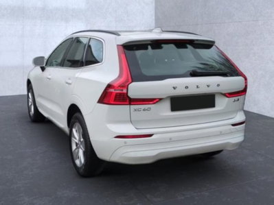 Volvo XC60 B4 (d) AWD Geartronic Momentum Pro (4)