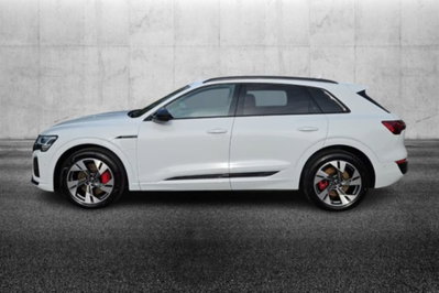 Audi Q8 Sportback 50 S line edition quattro (3)
