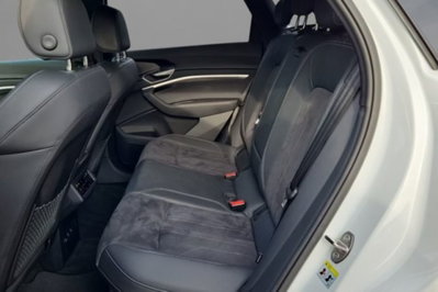 Audi Q8 Sportback 50 S line edition quattro (7)