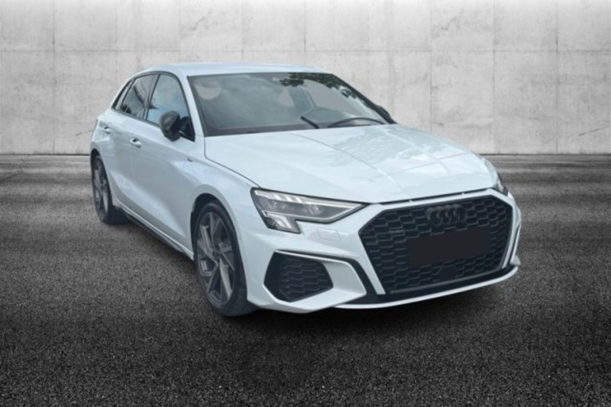 Audi A3 Sportback 40 TFSI quattro S tronic S line edition