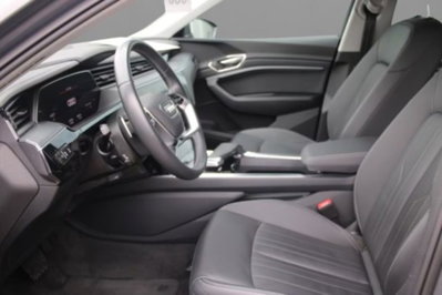 Audi Q8 Sportback 50 Business Advanced quattro (5)